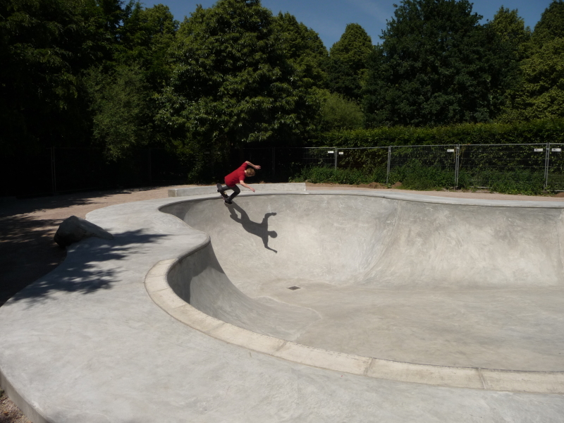 Skatepool_Fruchtallee_02